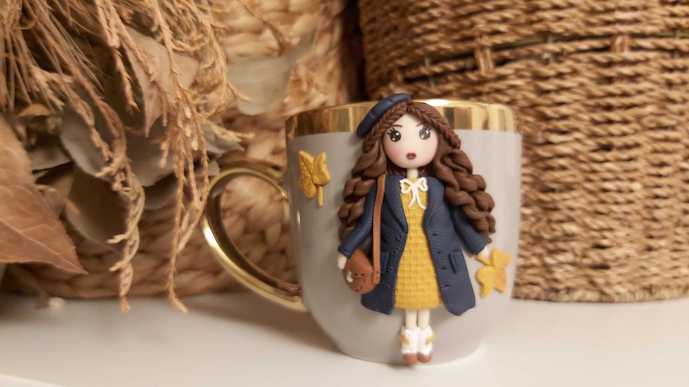 Cadou special pentru fetite, sotie/iubita cana papusa fimo