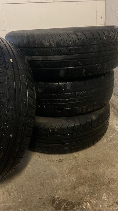 Продам летние шины с дисками