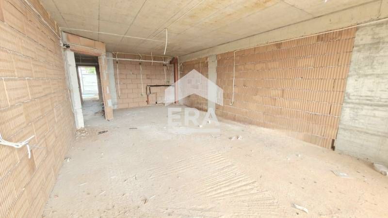 Продава се Четиристаен апартамент в Варна, м-т Св. Никола - 152 кв.м за 2112 €/кв.м - Снимка #6