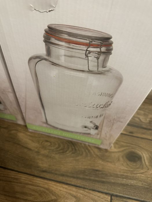 Vas pentru apa din sticla , cu robinet! Dozator!8 litri