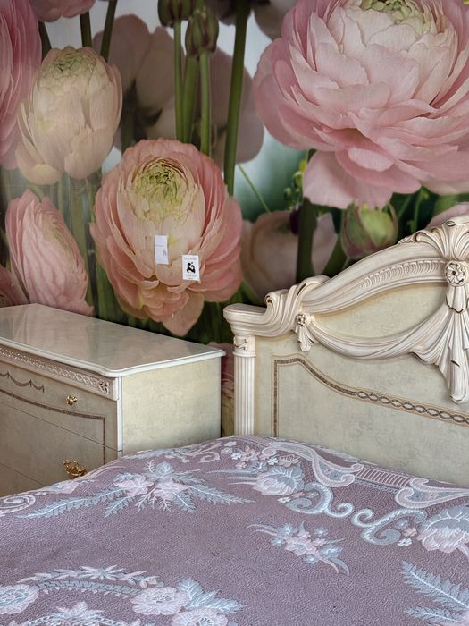 Продам спальный гарнитур