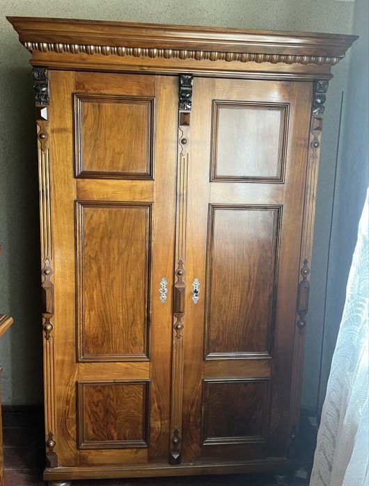 Set mobilier săsesc din lemn masiv - cca. început de secol XX