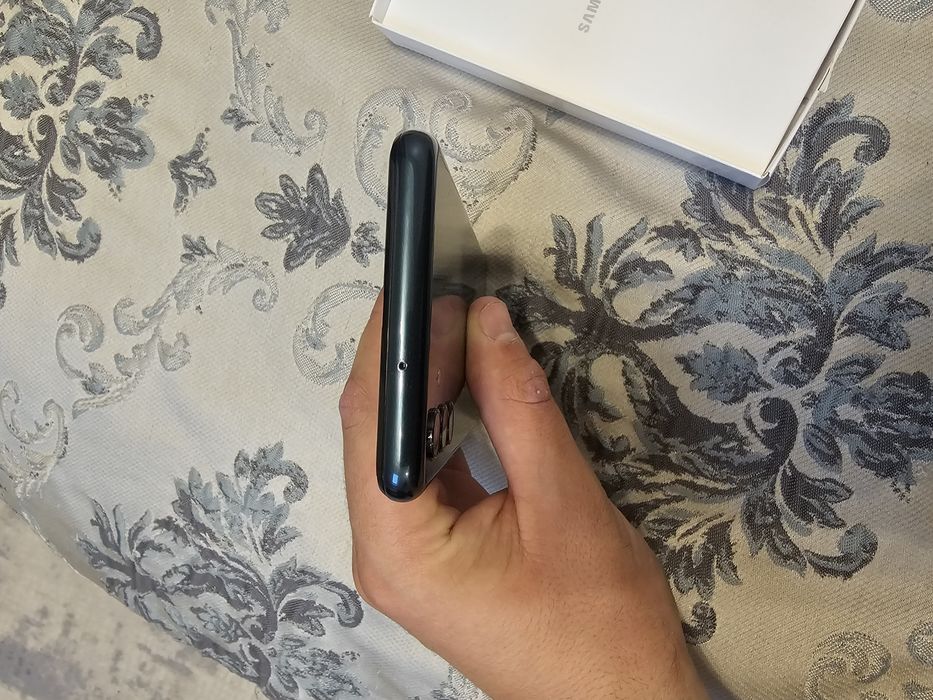 Vând samsung galaxy a04s în stare perfectă