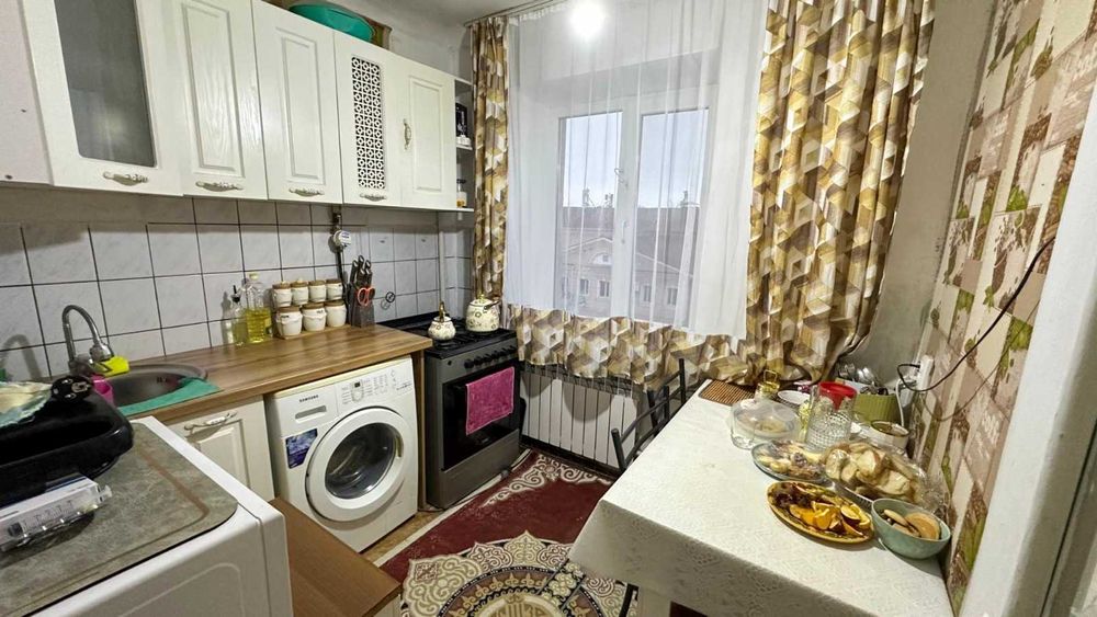 Продам 3 ком в центре АЙЫМ