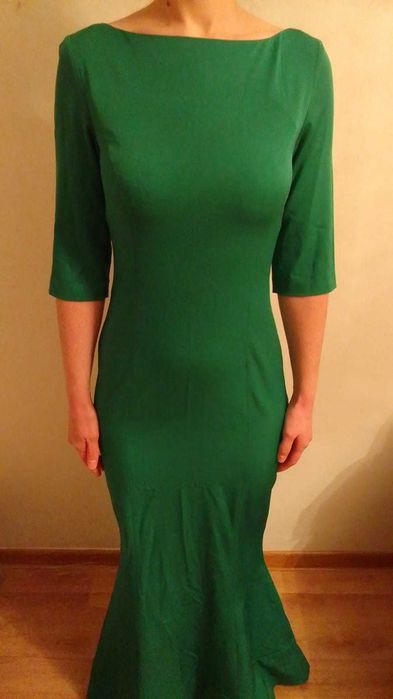 Платье вечернее, колье, клатч.