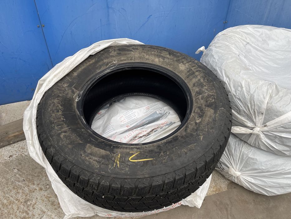 Brigestone 285/65/17 зимние резины