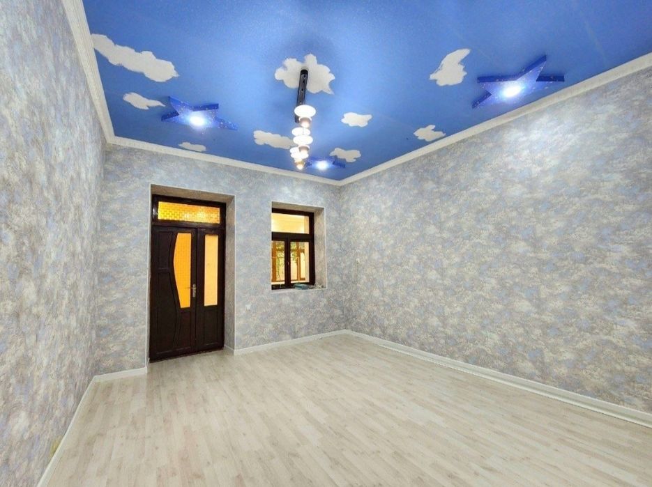 Поклейка обоев. Александр