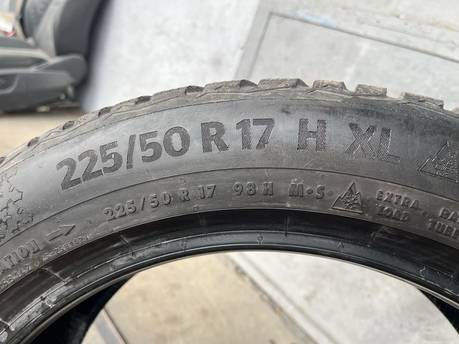 2 бр. зимни гуми 225/50/17 Continental DOT 2621 5,5 mm