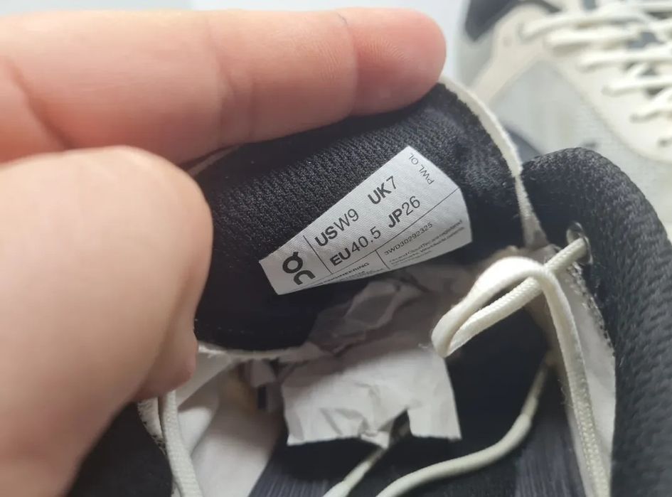 Маратонки On CloudTec

Носени веднъж ,като нови. 

Размер 40.5 стелка