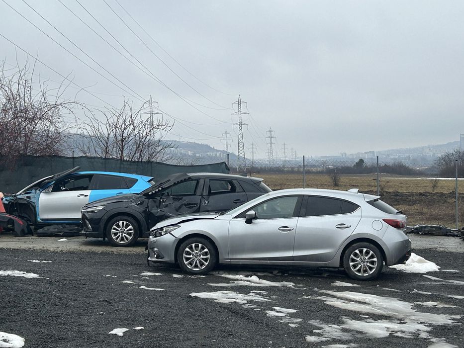 Dezmembrez,Piese Mazda 3 BM 2015 2.2diesel