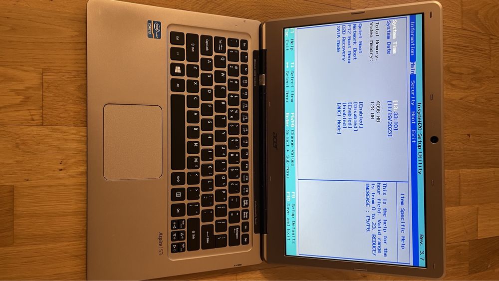 Ultrabook Acer Aspire S3-371 Champagne