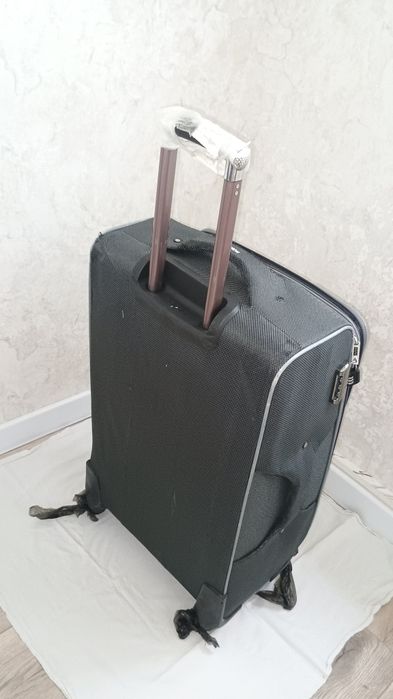 Чемодан сотилади