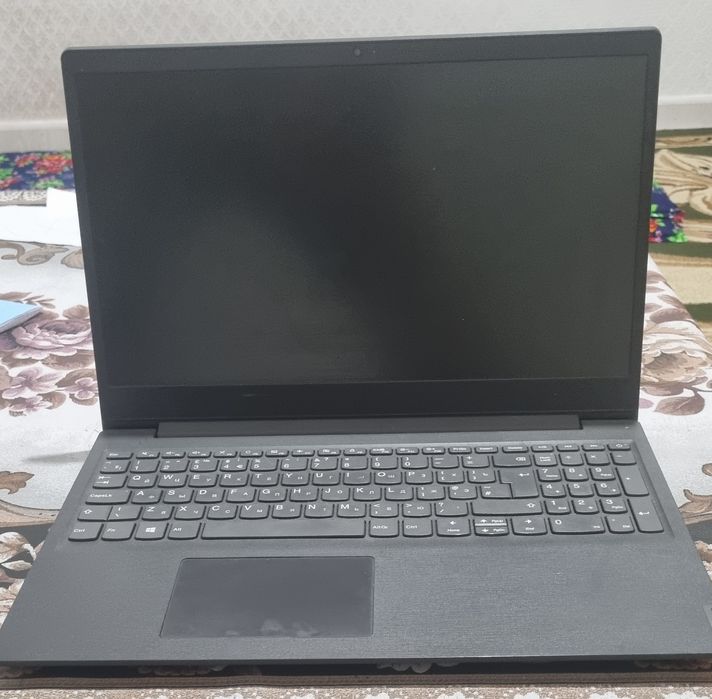 Нотбук LENOVO sotiladi