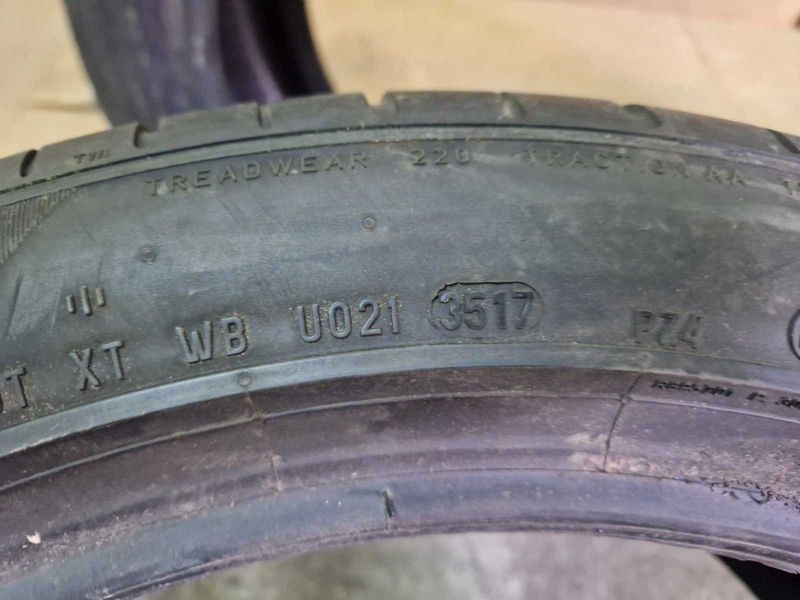 2 Pirelli R18 235/45
летни гуми
DOT3517