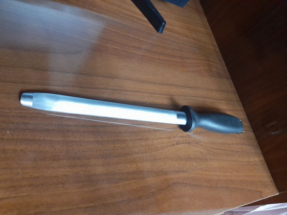 Musat pichoq otkrlidgan narsa yaxshi chaxlidi