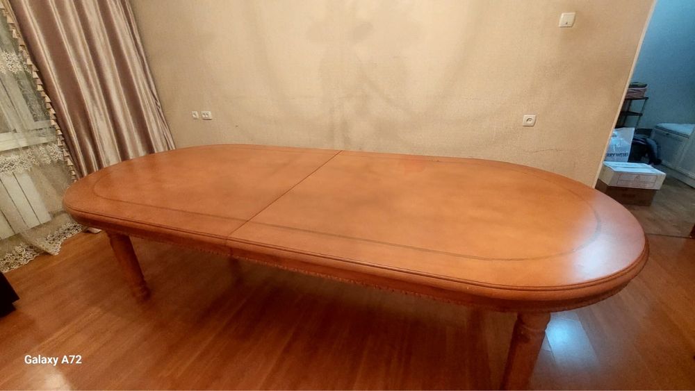 Стол со стульями