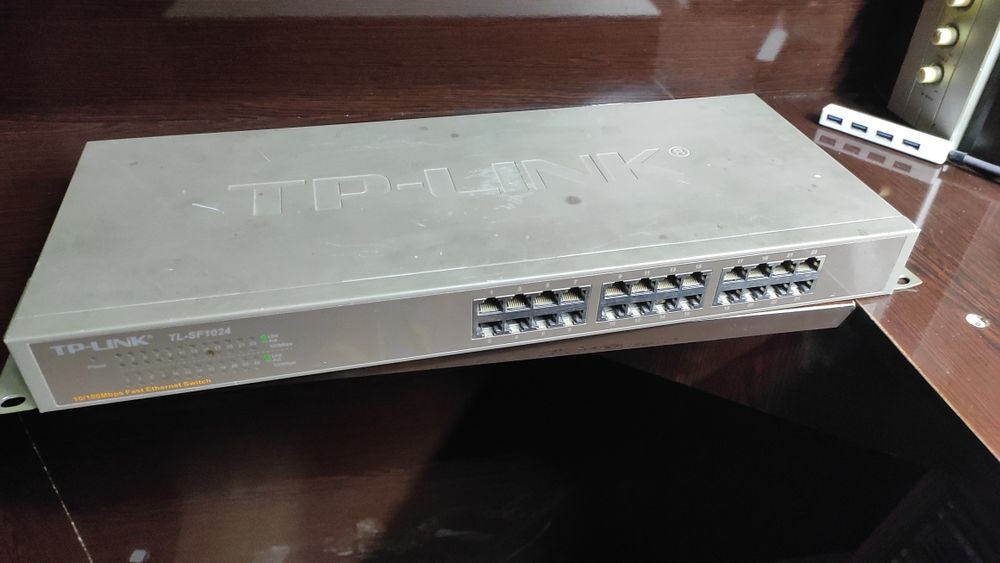 Tp link switch  TL-SF1024