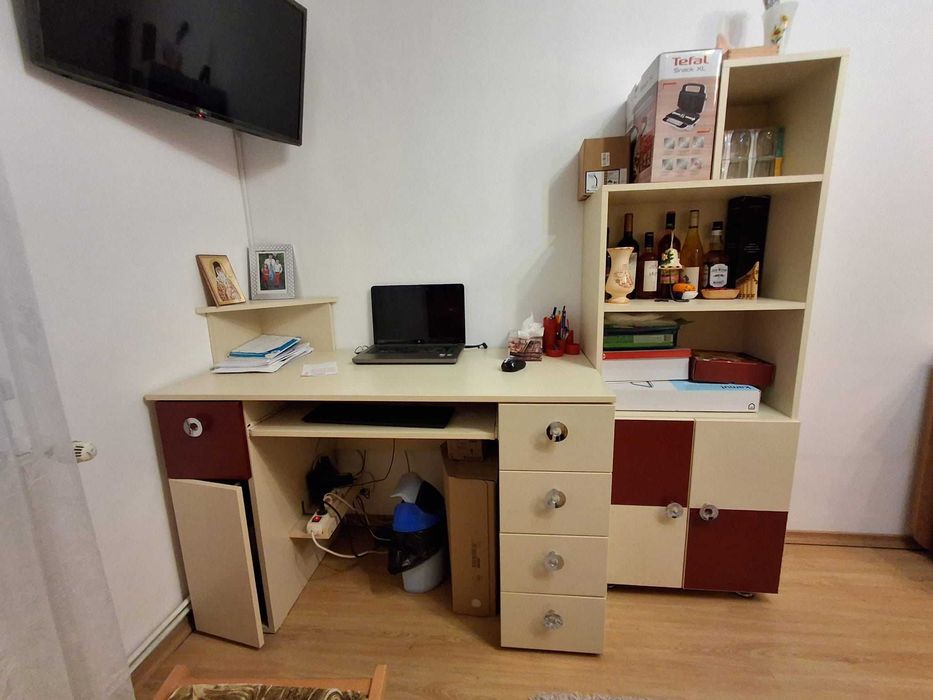 Mobila living si birou