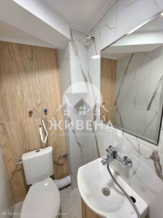 Продава 1-стайно помещение в района на Конфуто, площ 15 кв.м