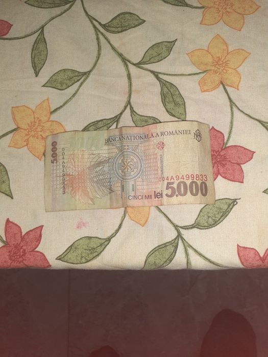 Vând bacnotă de 5.000lei cu doar 2.000 lei neg