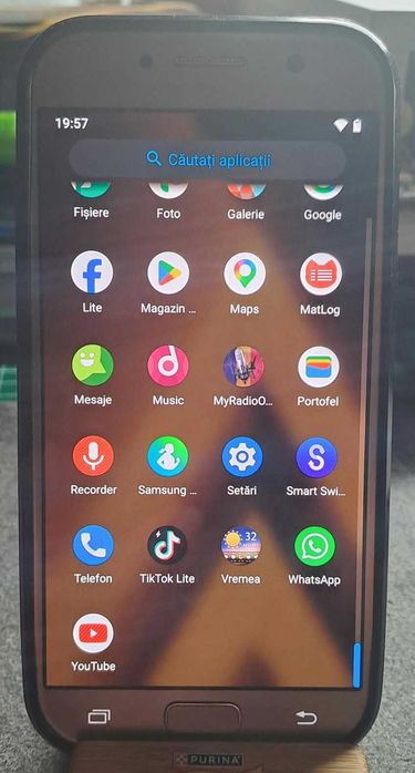 Samsung Galaxy A5 (2017), 32GB, 3 GB RAM.