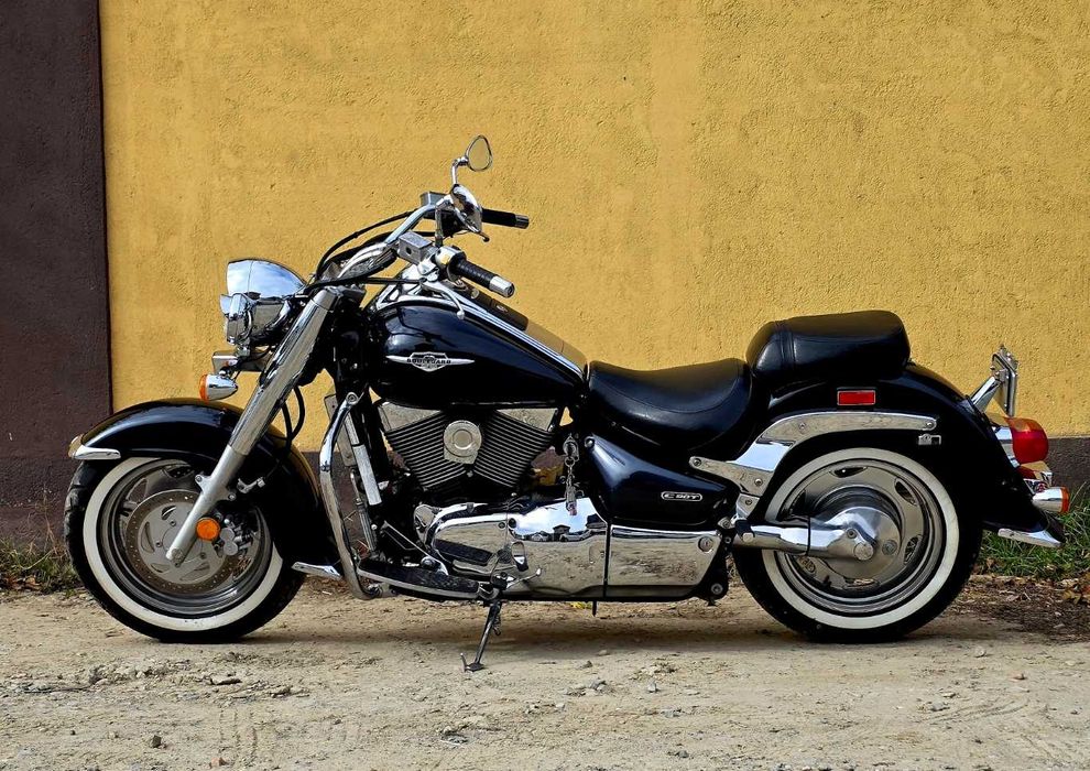 Suzuki Boulevard C90-Intruder