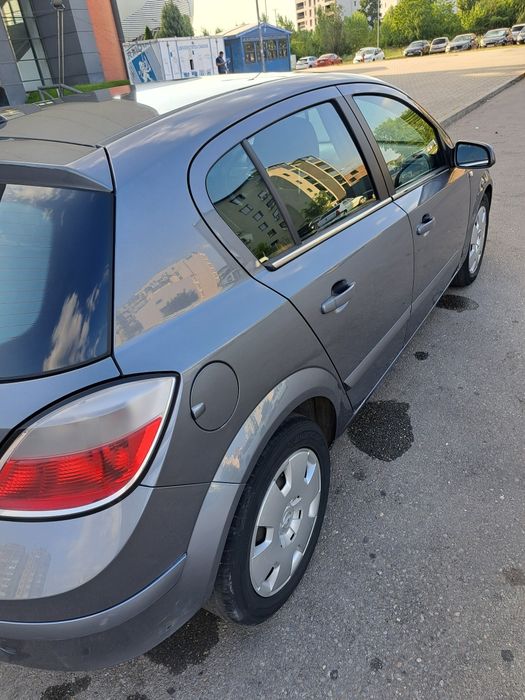 Opel astra h 1,6 benzina
