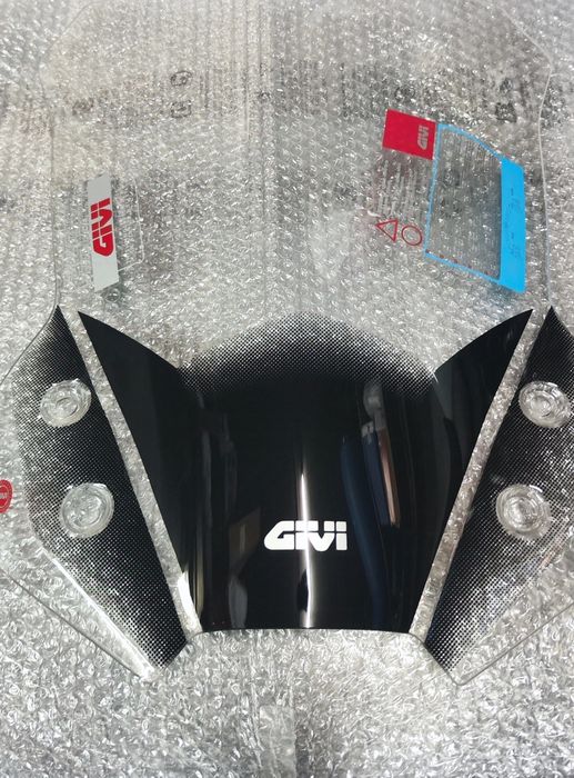 Чисто нова слюда за Suzuki V Strom