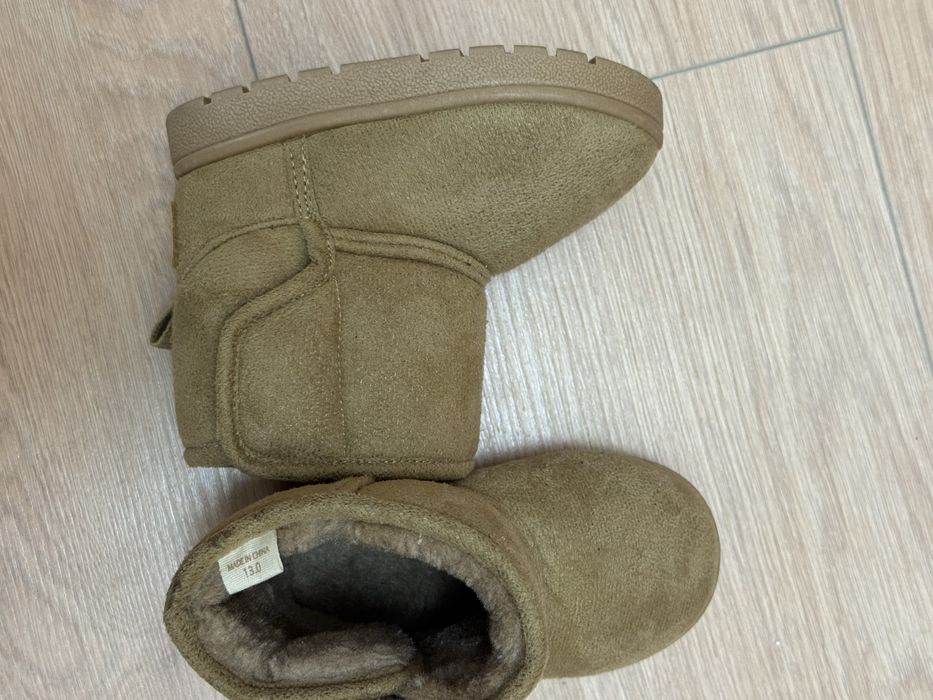 Детские ботинки типа UGG
