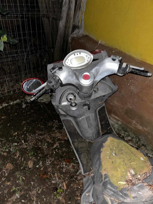 Dezmembrez kimko grande dink 250
Toate piesele disponibile.
Motor
Carb