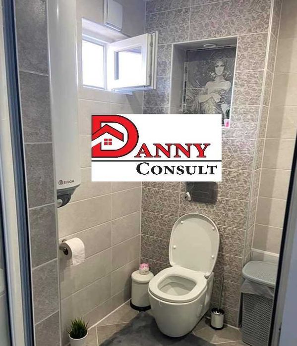 Едноетажна къща на две нива в центъра на гр. Лясковец