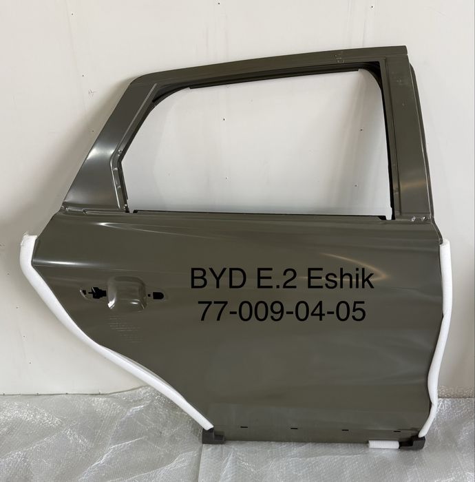 Byd e2 eshik sotiladi
