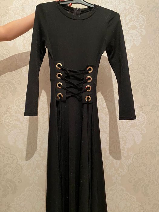 Разгрузка гардероба платья  2000тг