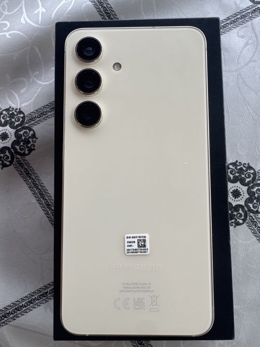 S24,256,8gb ram!