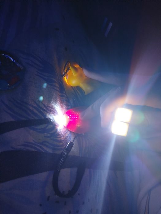 Vând diferite brelocuri sunt și cu lumini câteva