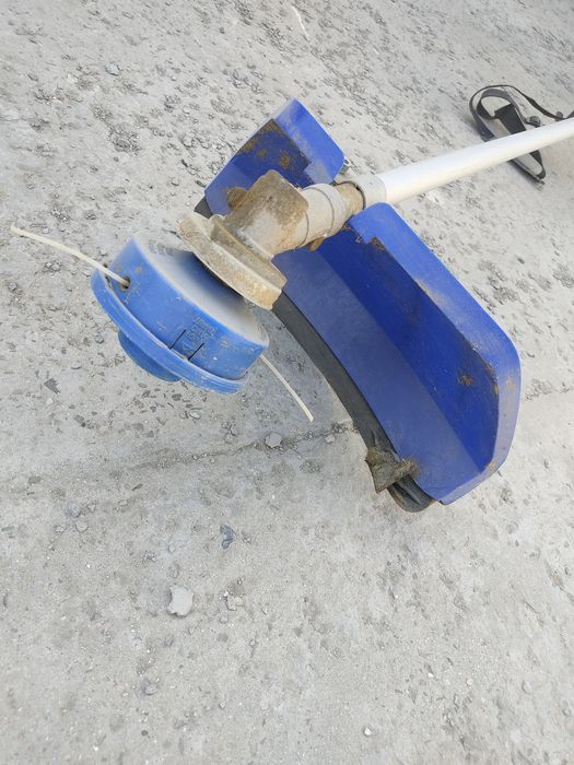 Продам садовый триммер magnat 2400