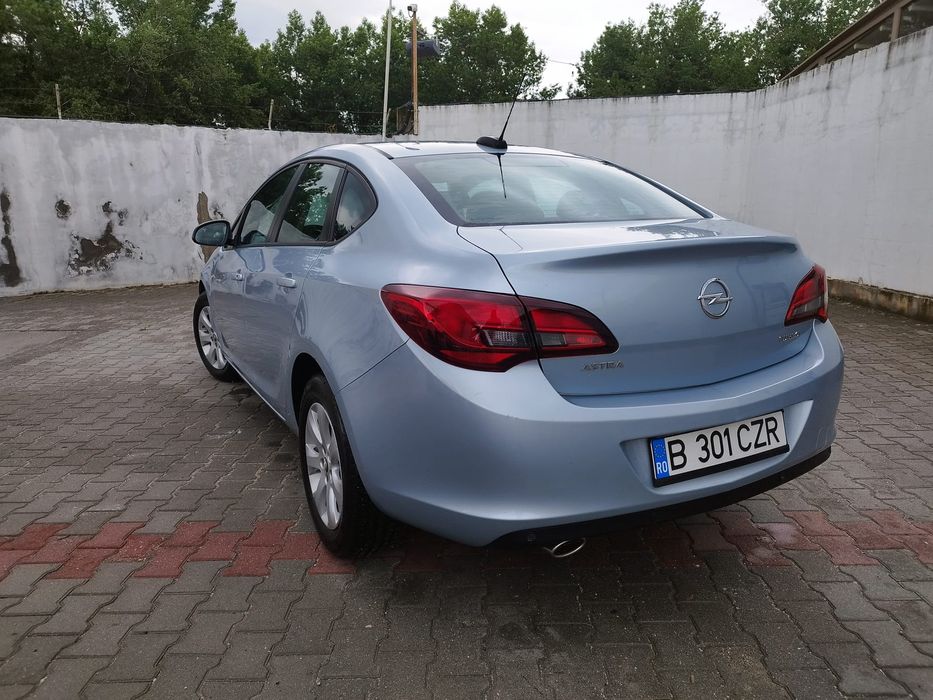 OPEL Astra 2018 — imagine 4