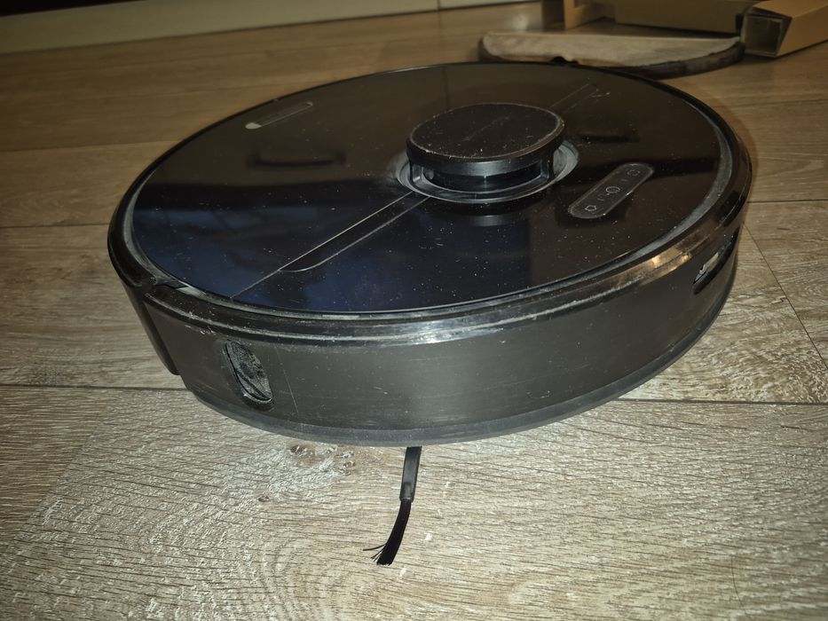 Продам робот пылесос