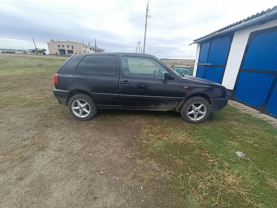 Срочно продам гольф 3