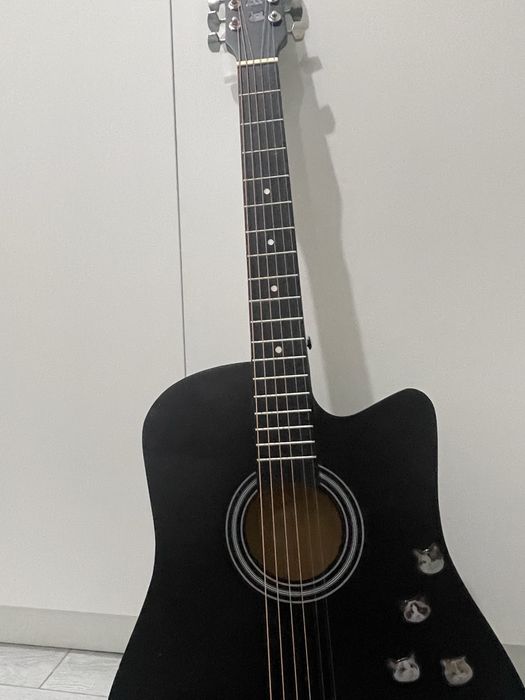 гитара акустическая, делаю обмен на укулеле!