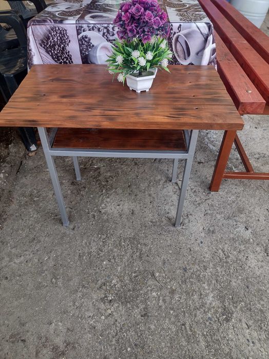 Градинска  дървена маса