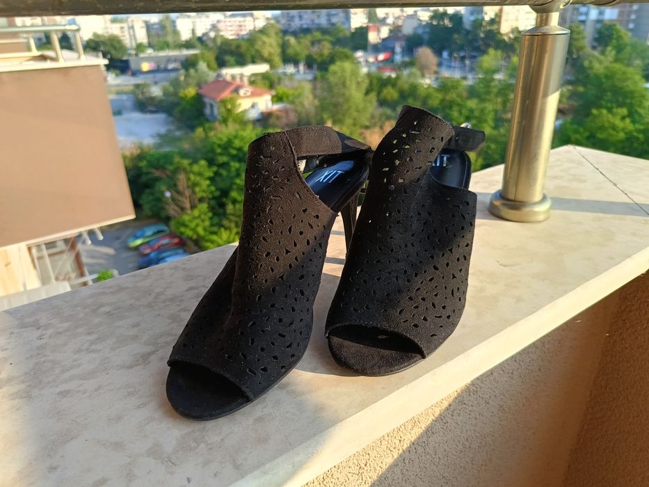 Сандали на ток - велур