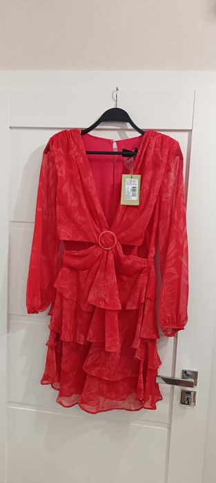 Продавам рокля BSB