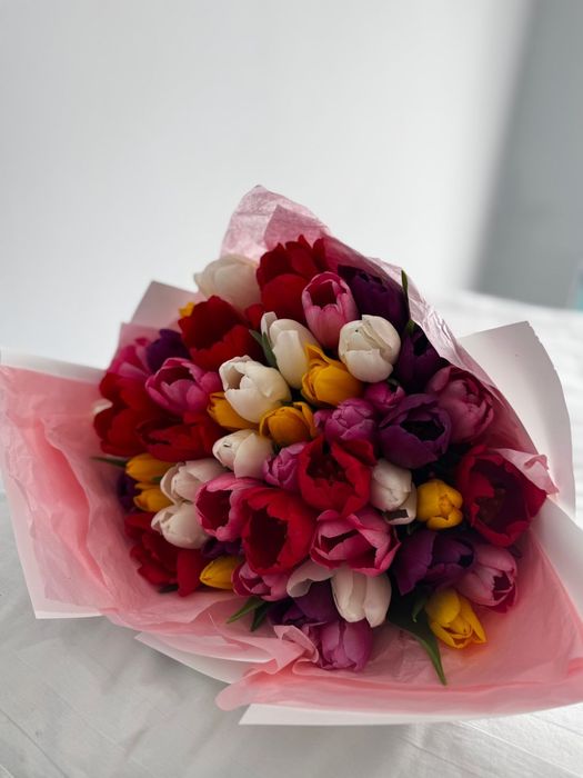 Тюльпаны свежие 50 шт