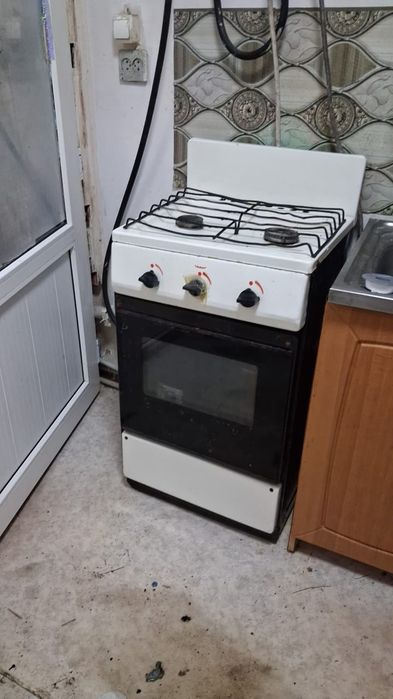 Продам газ плиту