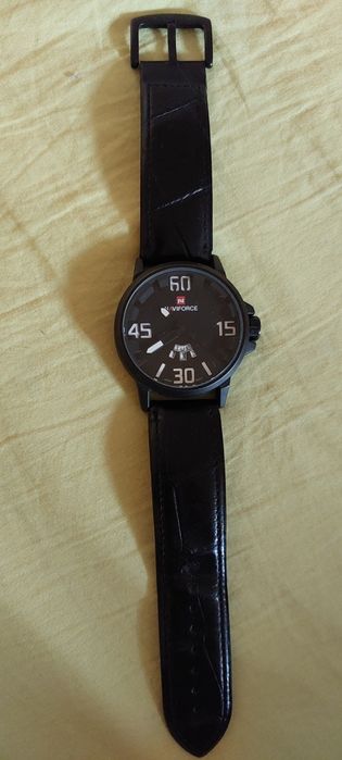 Часовник Navi Force като нов