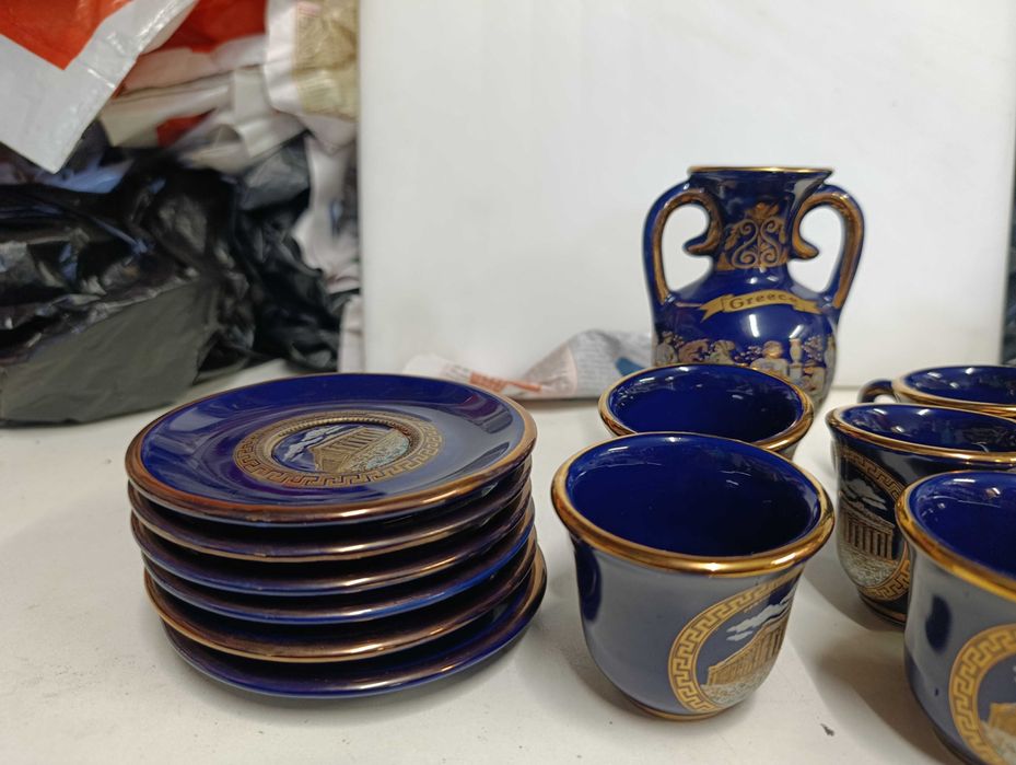 Продавам сервиз за кафе