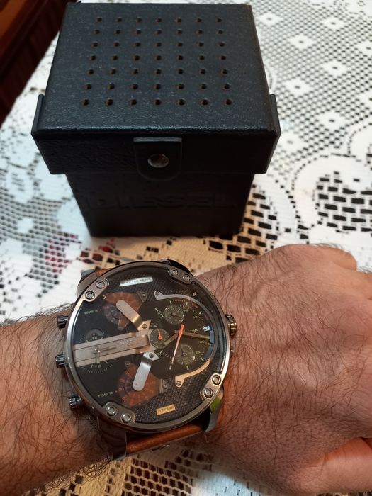 Ceas Diesel DZ 7332 la cutie