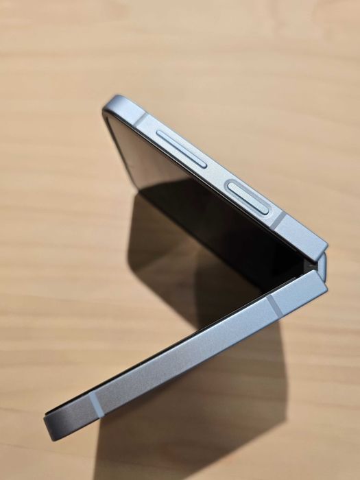 Samsung Galaxy Z Flip 6, 512GB, 8GB RAM, Albastru