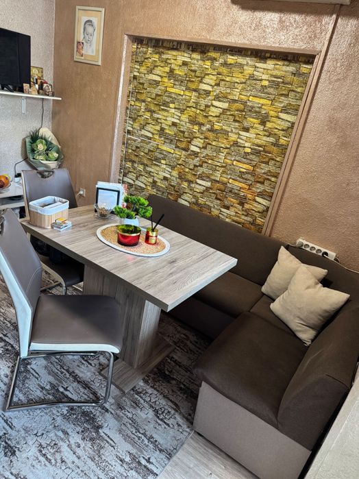 Продавам четиристаен апартамент!